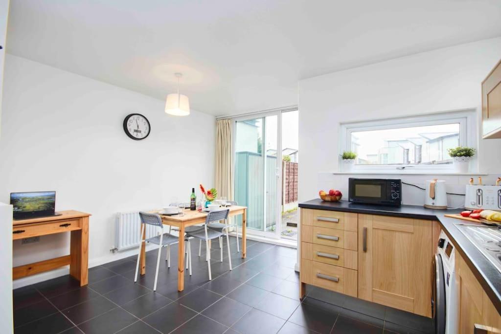Dellehomes- Free Parking, Wfh, Family-Friendly Манчестер Экстерьер фото